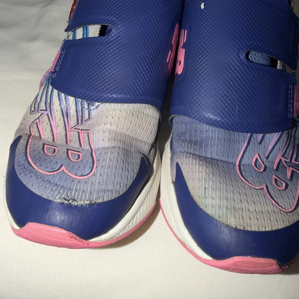 New Balance Size 5 Youth Or Women's Sz 6 Sneakers Blue‎ and Pink Athletic Design